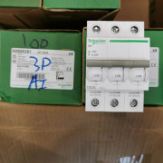 施耐德 Schneider Electric 3P AI